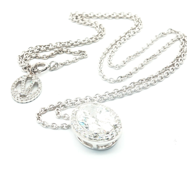 Oval Cut Diamond Pendant in White Gold
