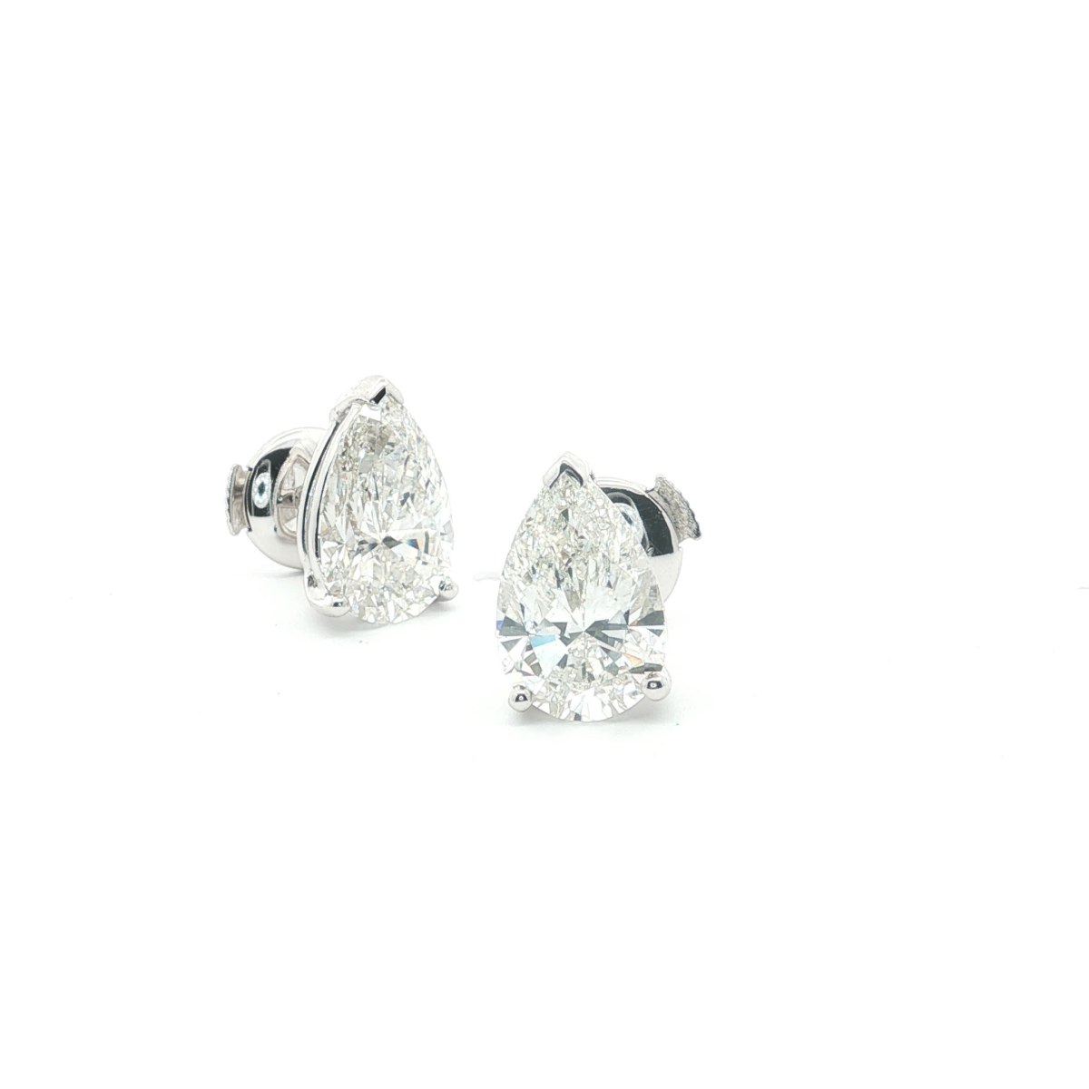 Pear Cut Diamonds Stud Earrings