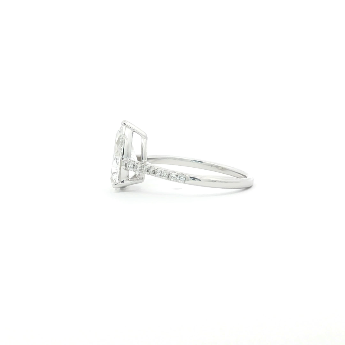 Pear Cut Diamond Ring in White Gold