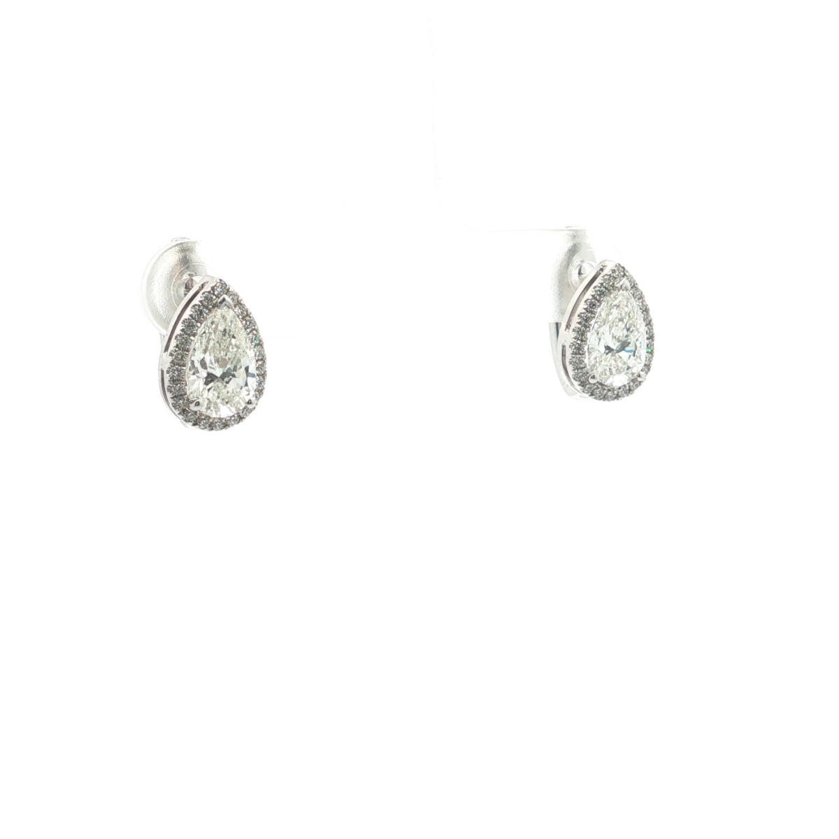 Pear Cut Diamonds Stud Earrings