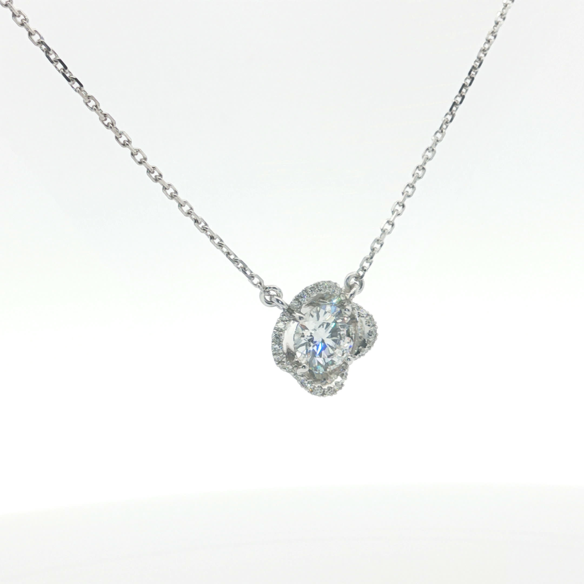 Round Brilliant Diamond Pendant